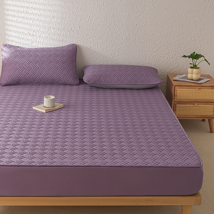 91家纺网 家纺一手货源 找家纺 欧邦 2025新款四季款纯色水洗棉夹棉床笠床垫保护罩-场景一 条格-魅紫