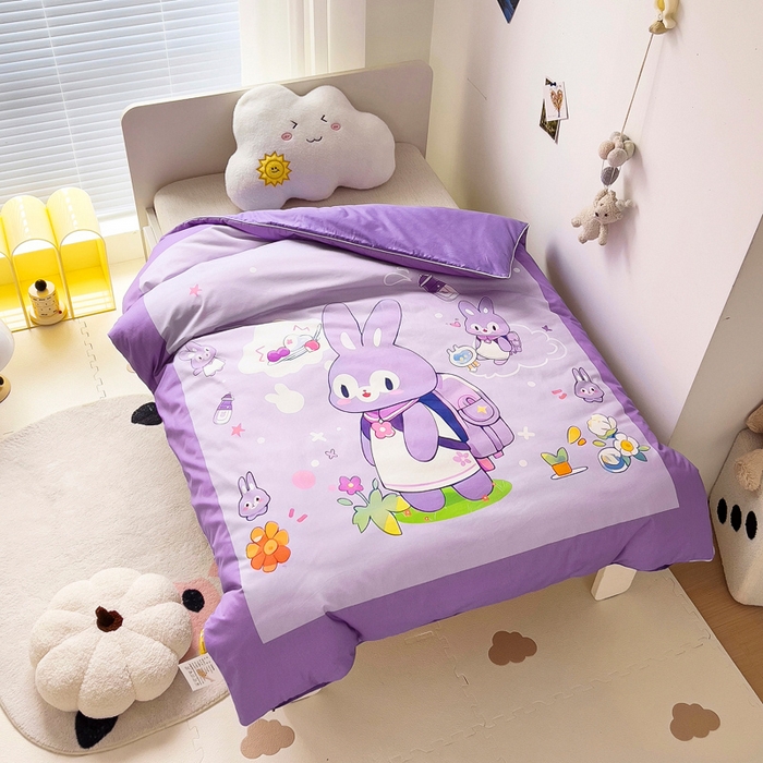 91家纺网 家纺一手货源 找家纺 梵赫 2025新款卡通全棉A类夹棉两用幼儿园儿童夏被被套 背包兔-紫