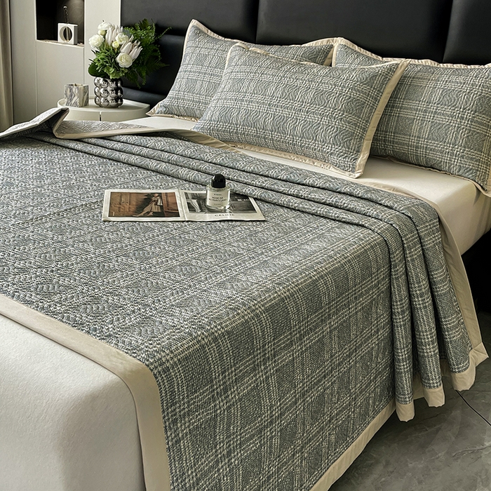 91家纺网 家纺一手货源 找家纺 大渔生活 2025新款磨毛夹棉床盖 子衿格