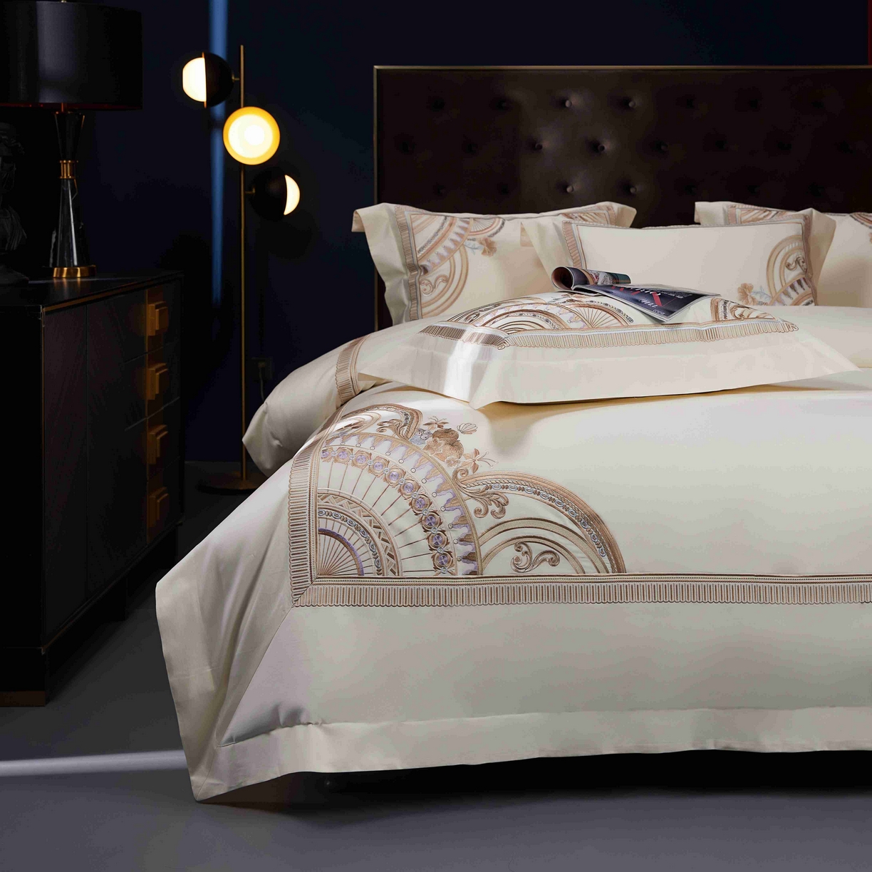 91家纺网 家纺一手货源 找家纺 2025新款高端定织面料S140长绒棉精梳棉重磅刺绣四件套巴赫系列 巴赫 贵族白