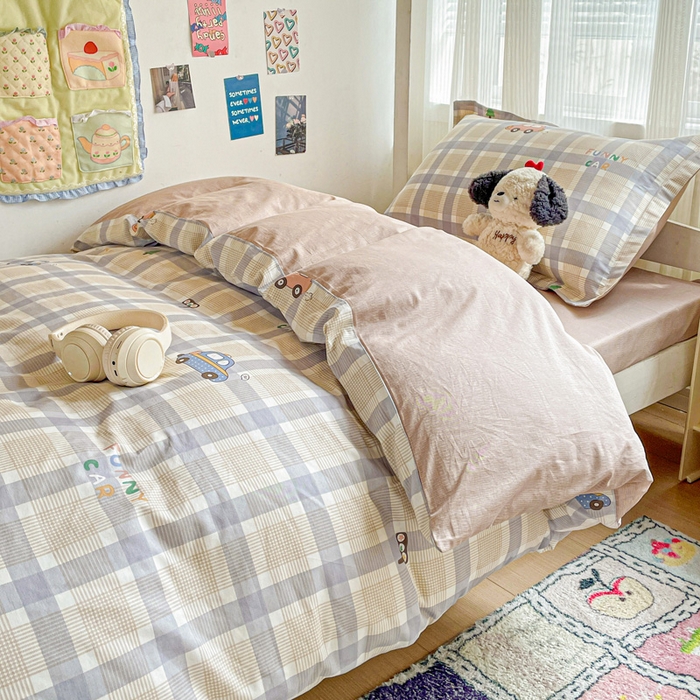 91家纺网 家纺一手货源 找家纺 卡普 2025新款爆款加厚卡通小清新全棉纯棉学生宿舍三件套床笠隔天可拿小汽车