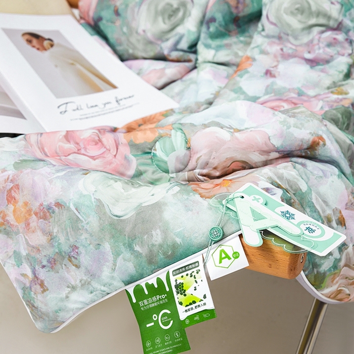 91家纺网 家纺一手货源 找家纺 小鱼儿家纺 2025新款A类母婴级凉感丝夏被锦氨面料凉感空调被单人双人夏凉被可机洗被子被芯 油墨花卉