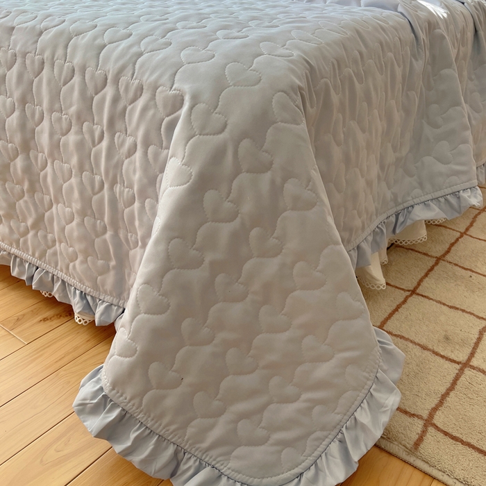 91家纺网 家纺一手货源 找家纺 六巷胡同 2025新款韩系INS博主风小爱心绗缝夏被床盖 INS小爱心-浅蓝