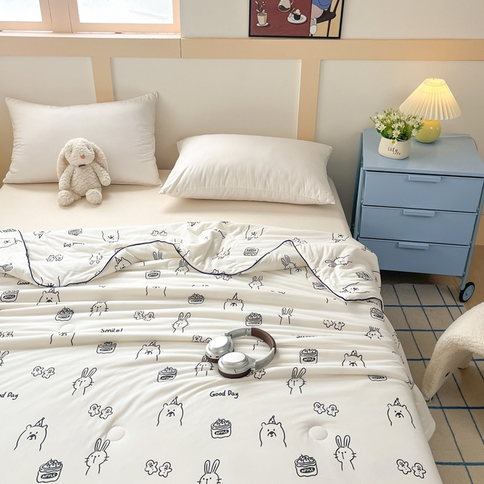 91家纺网 家纺一手货源 找家纺 龙图家纺 2025新款A类母婴针织棉夏被印花卡通凉感丝夏凉被空调被 流氓兔