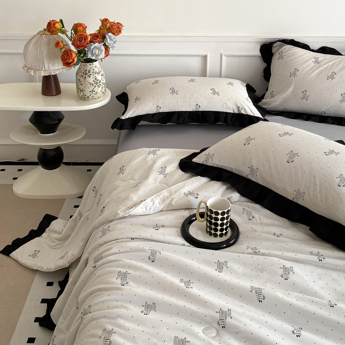 91家纺网 家纺一手货源 找家纺 乐沐家纺 2025新款法式花边夏被四件套 夏被-秘境