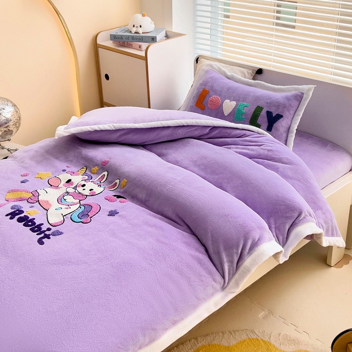 91家纺网 家纺一手货源 找家纺 梵赫 2025新款A类牛奶绒毛巾绣儿童幼儿园三件套多件套 骑士兔兔