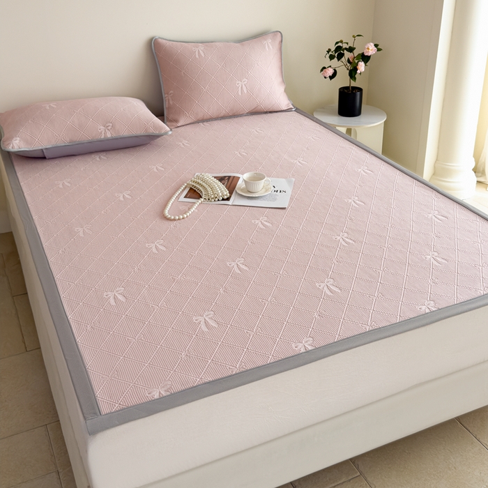 91家纺网 家纺一手货源 找家纺 吉祥家纺 2025春夏新款包边提花凉席席子 领结粉