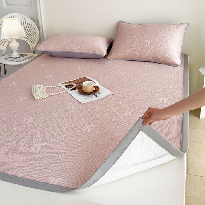 91家纺网 家纺一手货源 找家纺 吉祥家纺 2025春夏新款包边提花凉席席子 领结粉