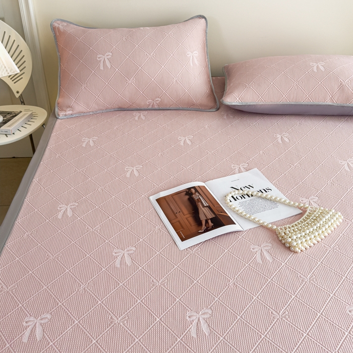 91家纺网 家纺一手货源 找家纺 吉祥家纺 2025春夏新款包边提花凉席席子 领结粉