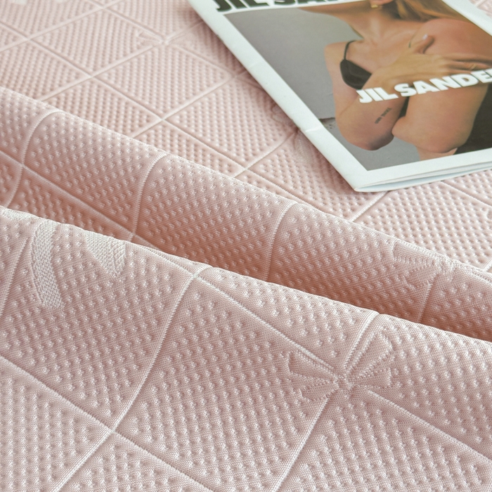 91家纺网 家纺一手货源 找家纺 吉祥家纺 2025春夏新款包边提花凉席席子 领结粉