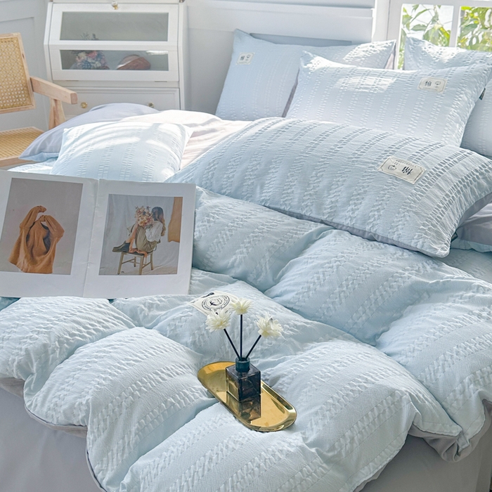 91家纺网 家纺一手货源 找家纺 丞音家纺 2025新款A类亲肤棉泡泡纱棉麻纯色宿舍公寓学生三件套床笠床单四件套 米兰-碧空蓝