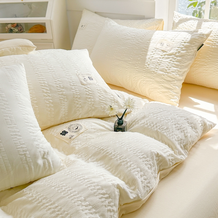 91家纺网 家纺一手货源 找家纺 丞音家纺 2025新款A类亲肤棉泡泡纱棉麻纯色宿舍公寓学生三件套床笠床单四件套 米兰-奶昔白