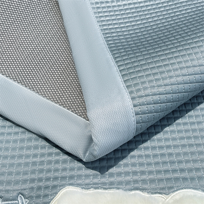 91家纺网 家纺一手货源 找家纺 喜居 2025新款中分子小奶汪刺绣凉席PE凉席 小奶汪-蓝