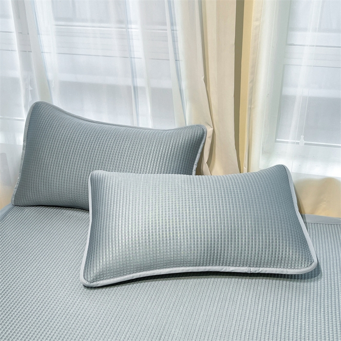 91家纺网 家纺一手货源 找家纺 喜居 2025新款中分子小奶汪刺绣凉席PE凉席 小奶汪-蓝