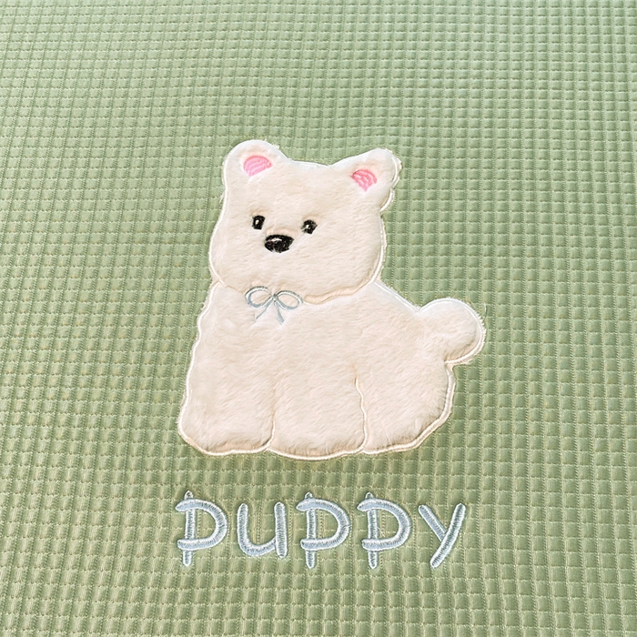 91家纺网 家纺一手货源 找家纺 喜居 2025新款中分子小奶汪刺绣凉席PE凉席 小奶汪-绿