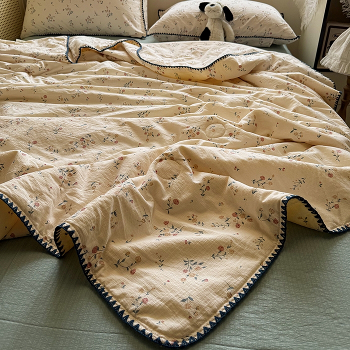 91家纺网 家纺一手货源 找家纺 星巴k家纺 2025新款春夏云感双层纱A类母婴级三角针夏被贝壳边夏凉被贝壳绣【可提供买家秀】 贝壳绣-小玫瑰