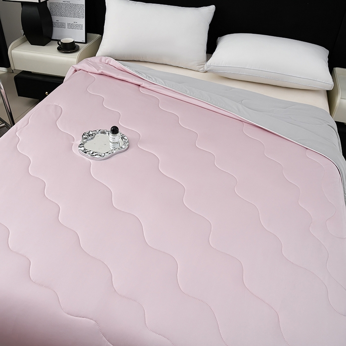 91家纺网 家纺一手货源 找家纺 预言家纺 2025新款A类锦纶凉感夏凉被被子被芯空调被 即刻凉感-粉色