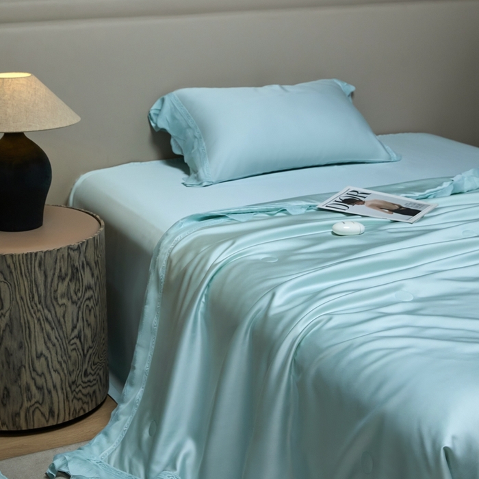 91家纺网 家纺一手货源 找家纺 时亿家居 2025新款80s兰精天丝夏被四件套 爱丽丝 爱丽丝 水绿