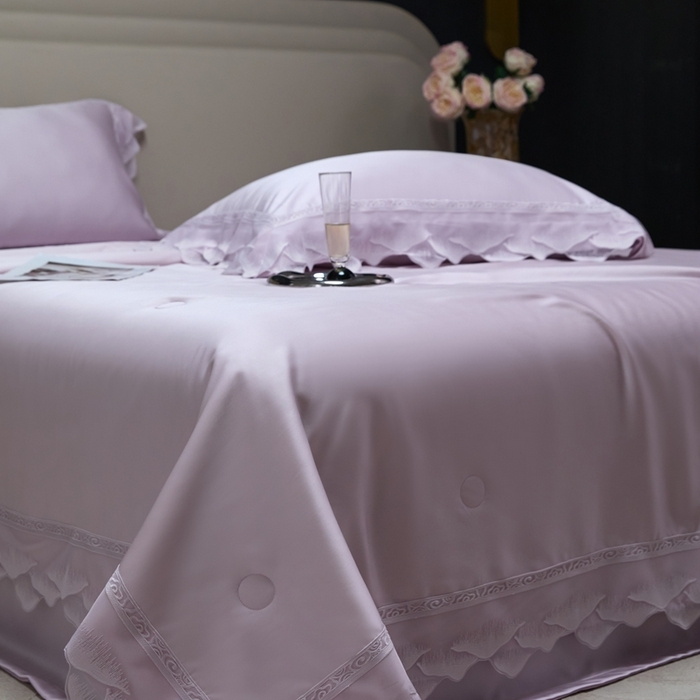 91家纺网 家纺一手货源 找家纺 时亿家居 2025新款80s兰精天丝夏被四件套 爱丽丝 爱丽丝 紫