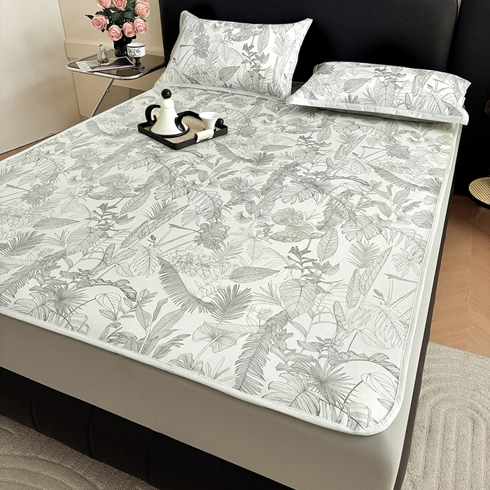 91家纺网 家纺一手货源 找家纺 绒艺席业 2025新款赫本风印花凉席席子系列床笠款 半暮之梦