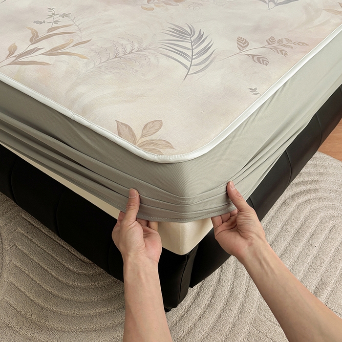 91家纺网 家纺一手货源 找家纺 绒艺席业 2025新款赫本风印花凉席席子系列床笠款 花影晚风