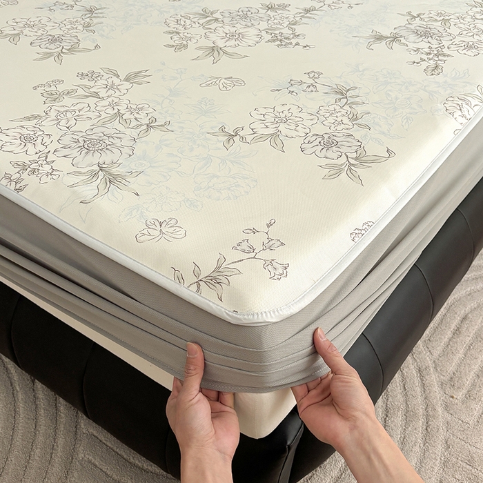 91家纺网 家纺一手货源 找家纺 绒艺席业 2025新款赫本风印花凉席席子系列床笠款 一杯清茶