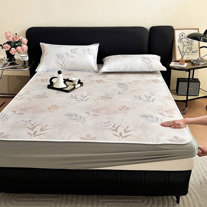 91家纺网 家纺一手货源 找家纺 绒艺席业 2025新款赫本风印花凉席席子系列床笠款 花影晚风