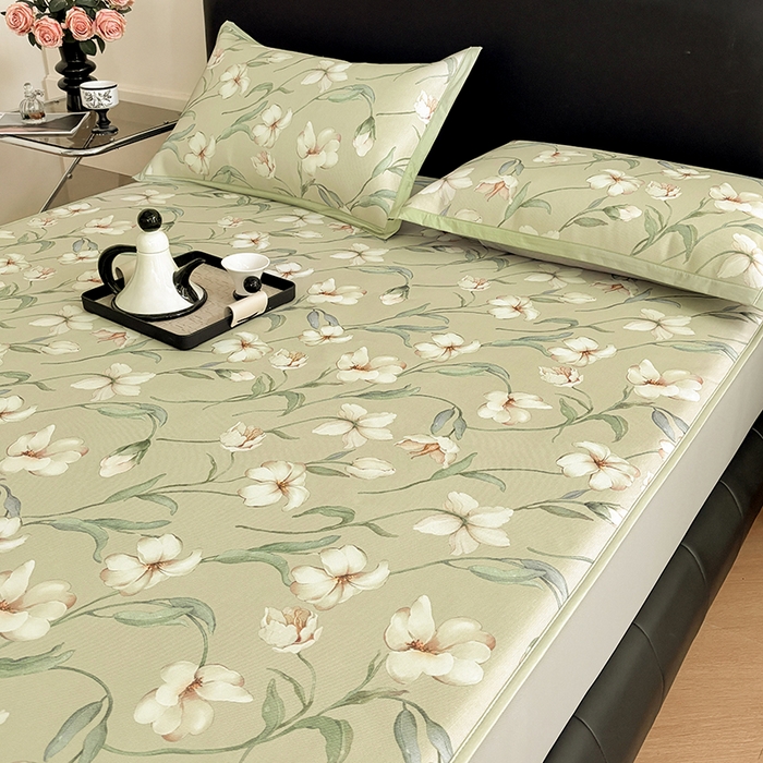 91家纺网 家纺一手货源 找家纺 绒艺席业 2025新款赫本风印花凉席席子系列床笠款 后花园