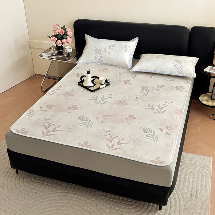 91家纺网 家纺一手货源 找家纺 绒艺席业 2025新款赫本风印花凉席席子系列床笠款 花影晚风