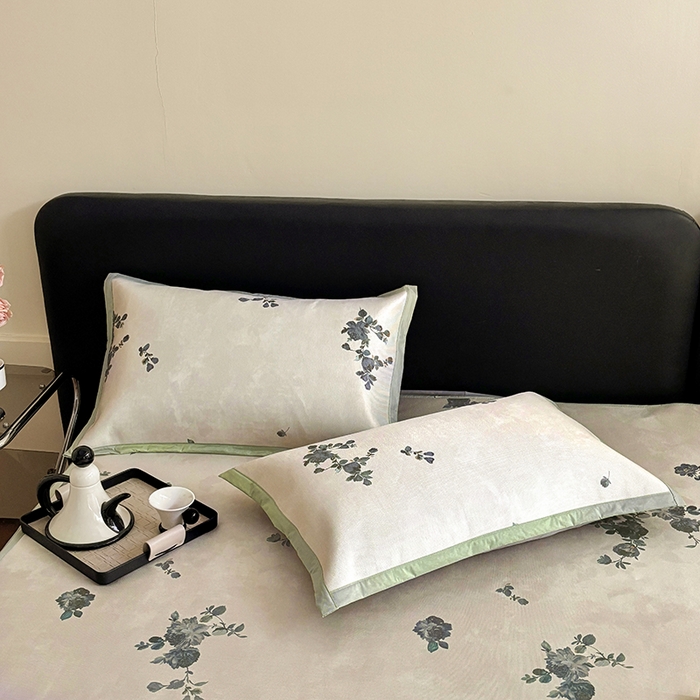 91家纺网 家纺一手货源 找家纺 绒艺席业 2025新款赫本风印花凉席席子系列床笠款 苑叶