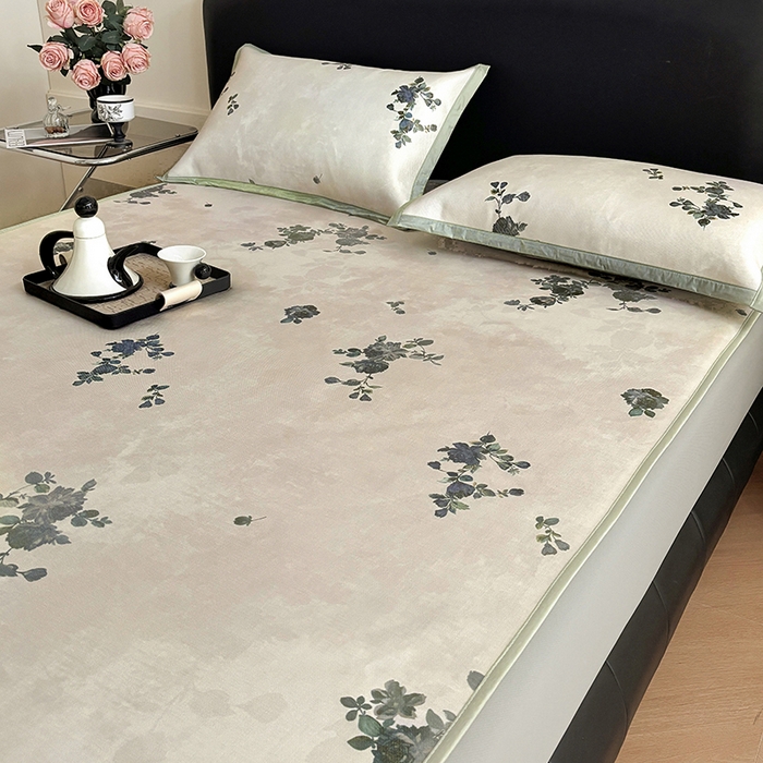 91家纺网 家纺一手货源 找家纺 绒艺席业 2025新款赫本风印花凉席席子系列床笠款 苑叶