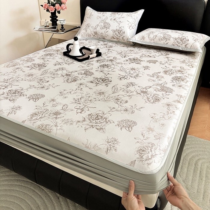 91家纺网 家纺一手货源 找家纺 绒艺席业 2025新款赫本风印花凉席席子系列床笠款 春风吹