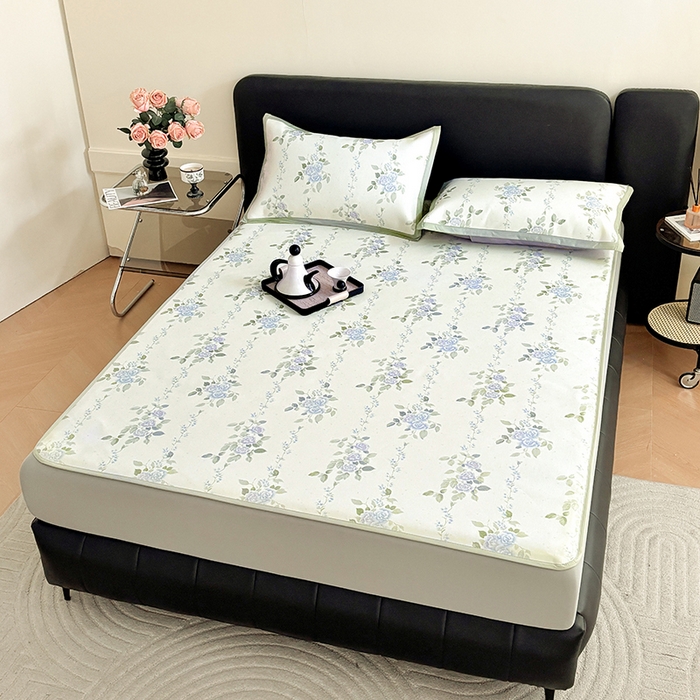 91家纺网 家纺一手货源 找家纺 绒艺席业 2025新款赫本风印花凉席席子系列床笠款 蔓野