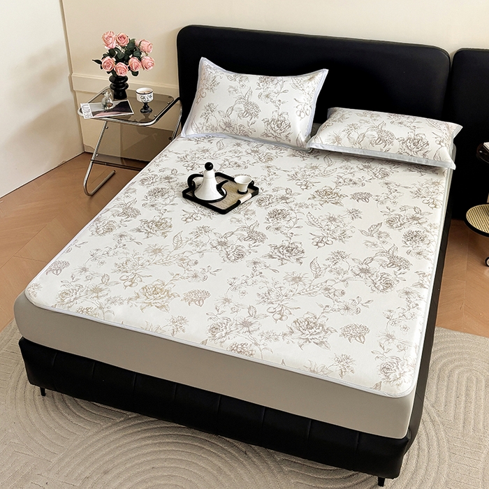 91家纺网 家纺一手货源 找家纺 绒艺席业 2025新款赫本风印花凉席席子系列床笠款 春风吹