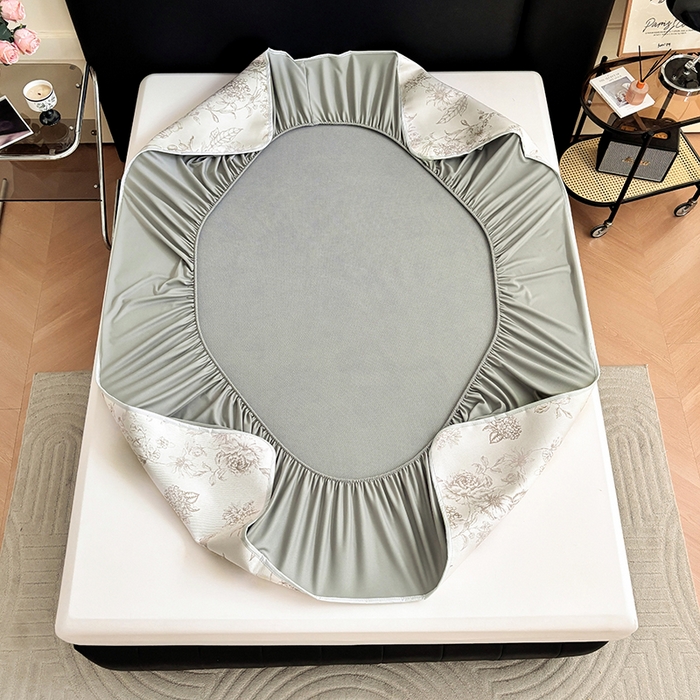 91家纺网 家纺一手货源 找家纺 绒艺席业 2025新款赫本风印花凉席席子系列床笠款 春风吹