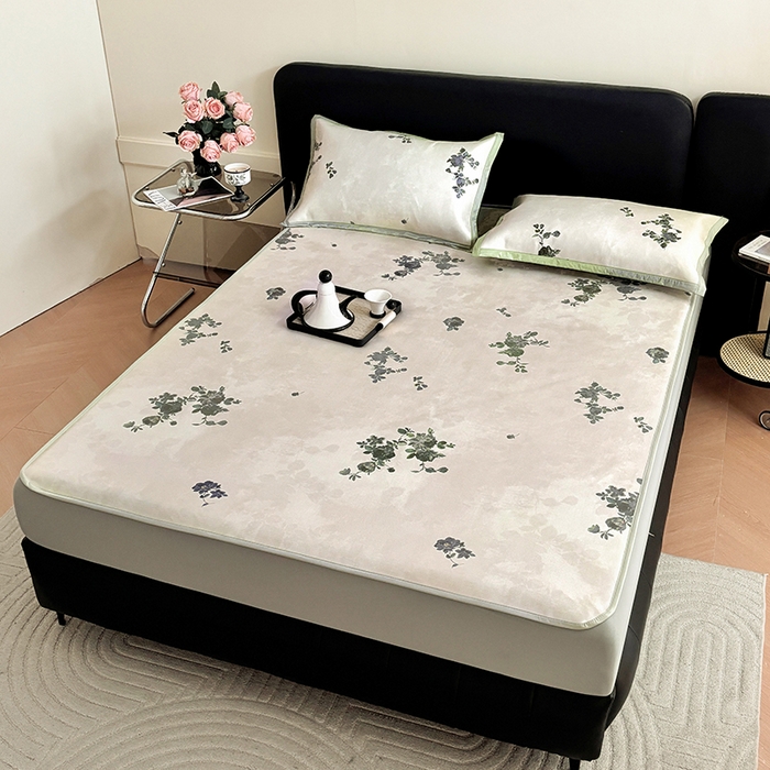 91家纺网 家纺一手货源 找家纺 绒艺席业 2025新款赫本风印花凉席席子系列床笠款 苑叶