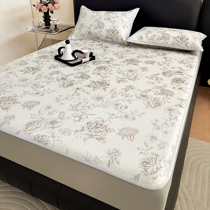 91家纺网 家纺一手货源 找家纺 绒艺席业 2025新款赫本风印花凉席席子系列床笠款 春风吹