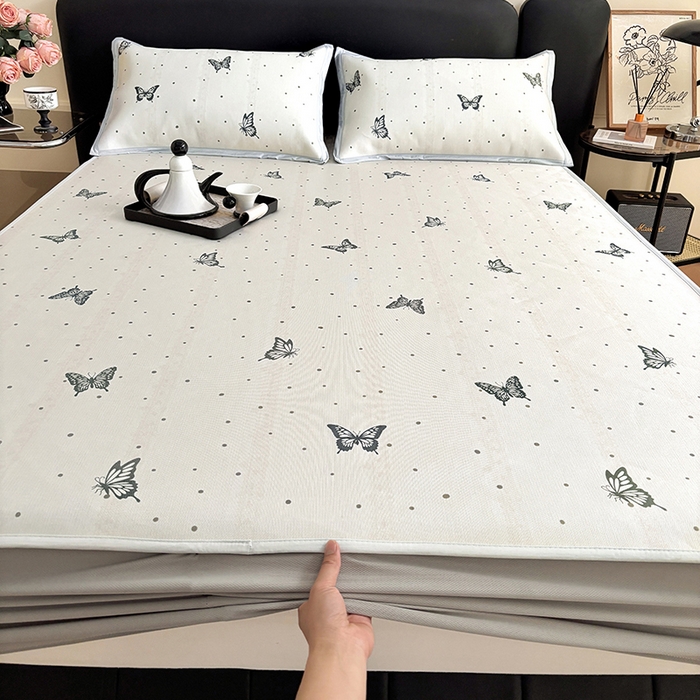 91家纺网 家纺一手货源 找家纺 绒艺席业 2025新款赫本风印花凉席席子系列床笠款 翩翩蝴蝶