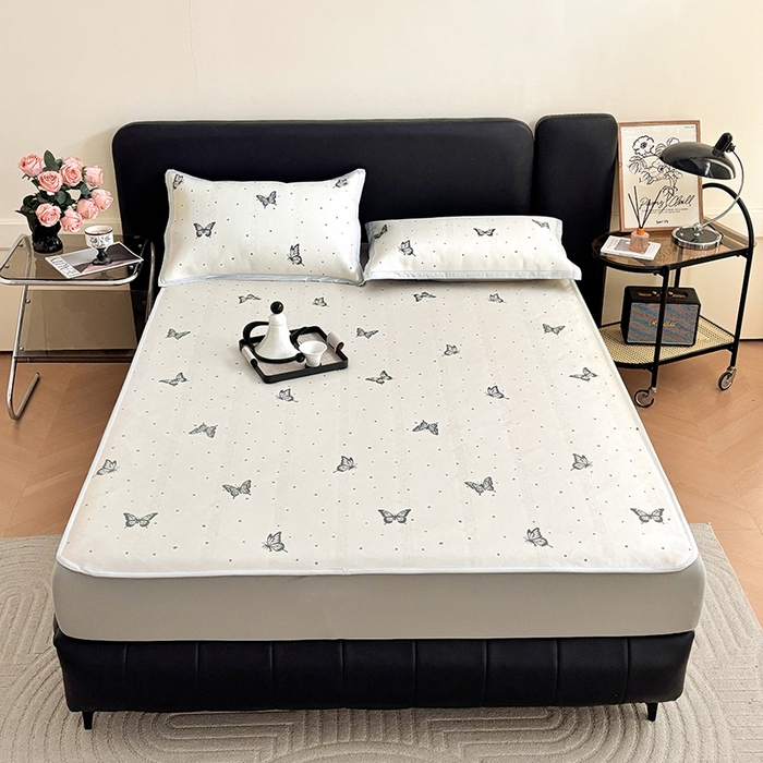 91家纺网 家纺一手货源 找家纺 绒艺席业 2025新款赫本风印花凉席席子系列床笠款 翩翩蝴蝶