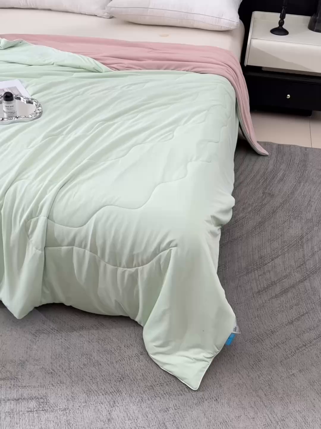 91家纺网 家纺一手货源 找家纺 预言家纺 2025新款A类锦纶凉感夏凉被被子被芯空调被 即刻凉感-水绿