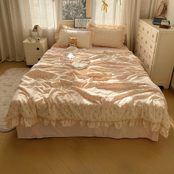 91家纺网 家纺一手货源 找家纺 轻奢坊 2025新款水洗棉密拷花边夏被夏凉被空调被四件套 小粉花