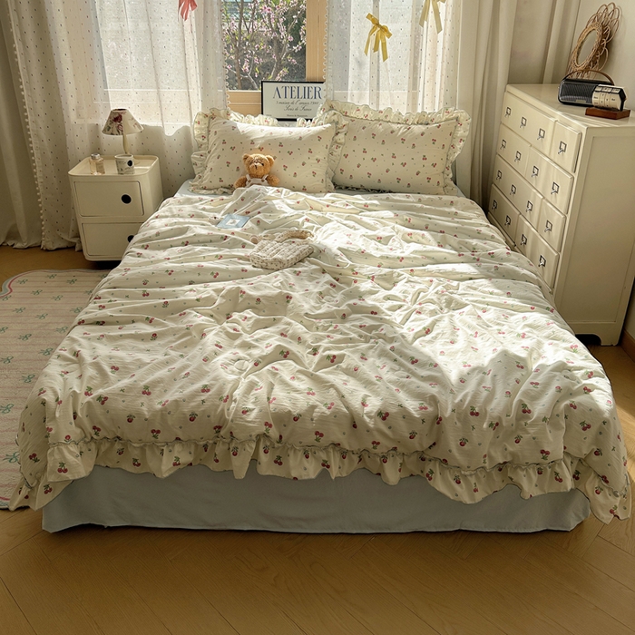 91家纺网 家纺一手货源 找家纺 轻奢坊 2025新款水洗棉密拷花边夏被夏凉被空调被四件套 小樱桃