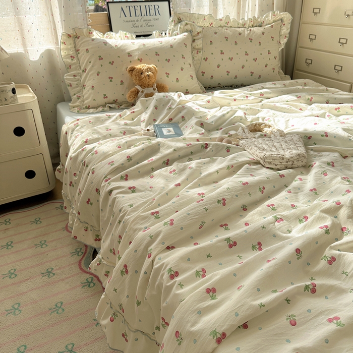 91家纺网 家纺一手货源 找家纺 轻奢坊 2025新款水洗棉密拷花边夏被夏凉被空调被四件套 小樱桃