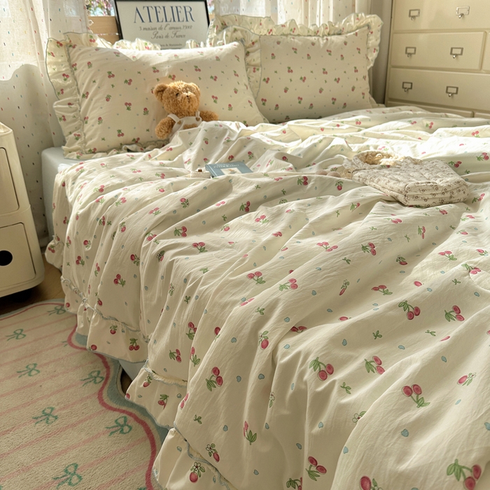 91家纺网 家纺一手货源 找家纺 轻奢坊 2025新款水洗棉密拷花边夏被夏凉被空调被四件套 小樱桃