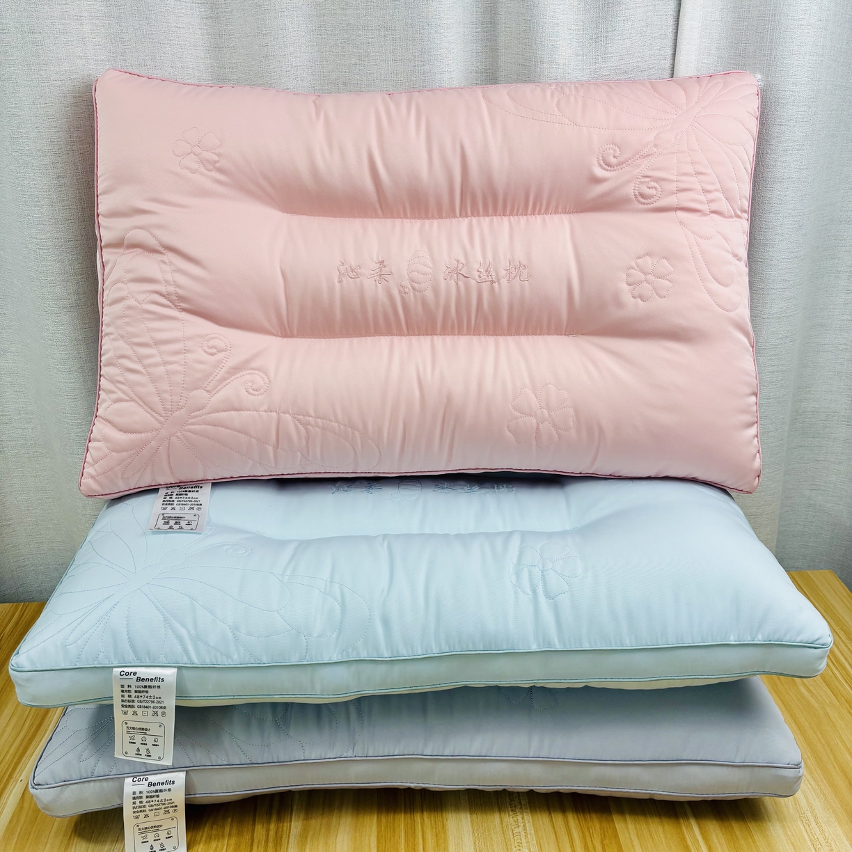 91家纺网 家纺一手货源 找家纺 露函家居 2025新款沁柔冰丝护颈枕 枕头枕芯 灰色