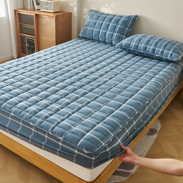 91家纺网 家纺一手货源 找家纺 锦丝钰床垫 2025春夏新款全棉色织水洗棉床笠 海蓝大格