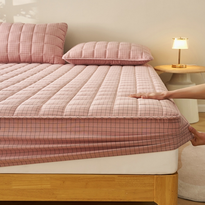 91家纺网 家纺一手货源 找家纺 锦丝钰床垫 2025春夏新款全棉色织水洗棉床笠 小粉格