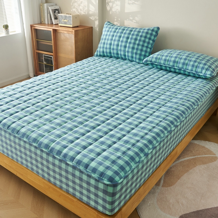 91家纺网 家纺一手货源 找家纺 锦丝钰床垫 2025春夏新款全棉色织水洗棉床笠 蓝绿中格