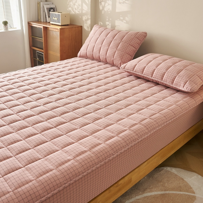 91家纺网 家纺一手货源 找家纺 锦丝钰床垫 2025春夏新款全棉色织水洗棉床笠 小粉格