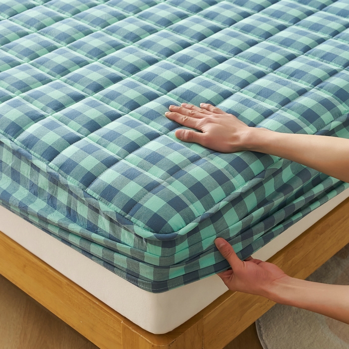 91家纺网 家纺一手货源 找家纺 锦丝钰床垫 2025春夏新款全棉色织水洗棉床笠 蓝绿中格